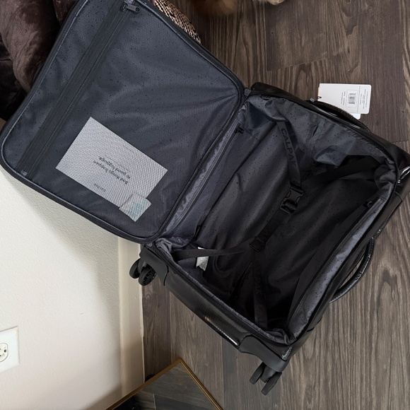 Terra 35L Soft-Sided Carry-On Luggage in Obsidian NWT - Picture 7 of 8